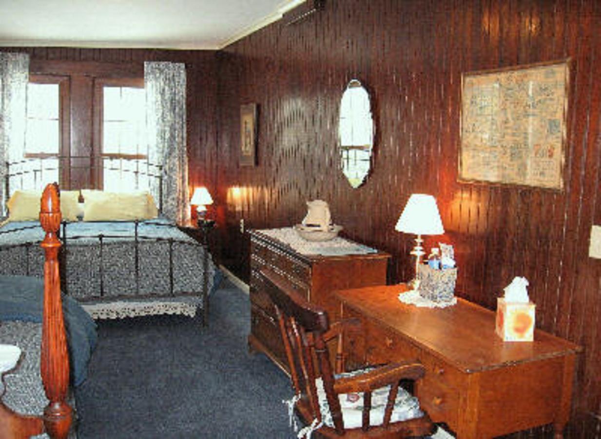 Mariaville Lake B & B Pattersonville Номер фото