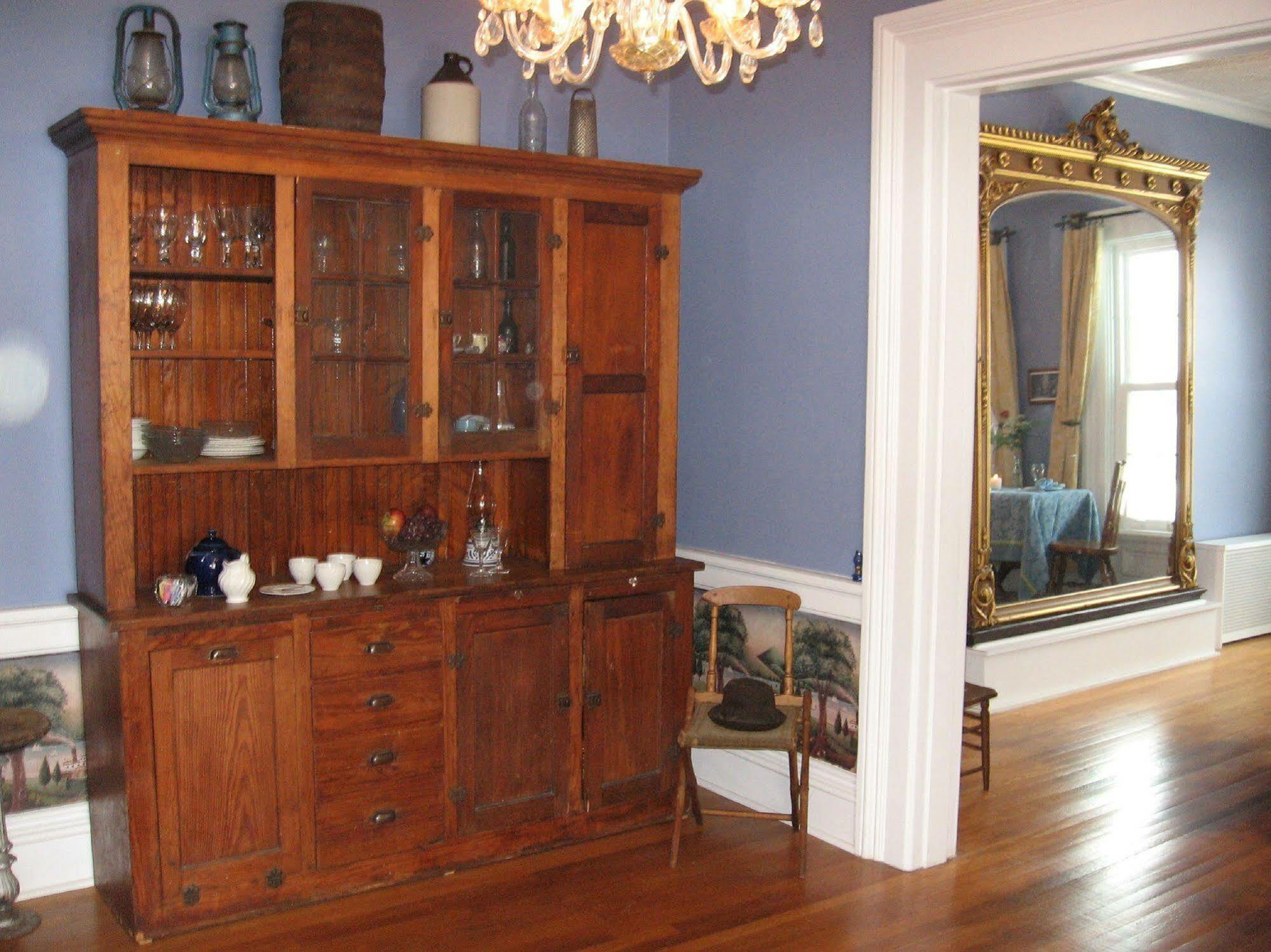 Mariaville Lake B & B Pattersonville Номер фото